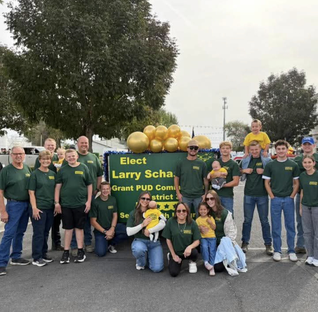 Larry Schaapman's friends and family walking in the Quincy Farmer Consumer Awareness Days parade